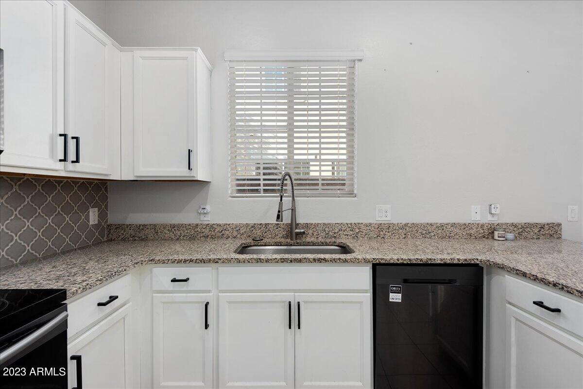 1367 S COUNTRY CLUB Drive, 1089