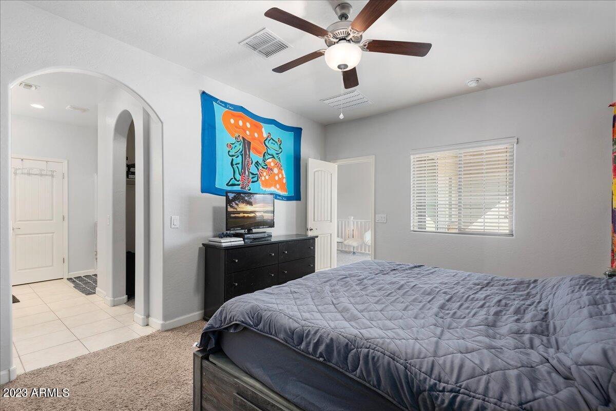 1367 S COUNTRY CLUB Drive, 1089