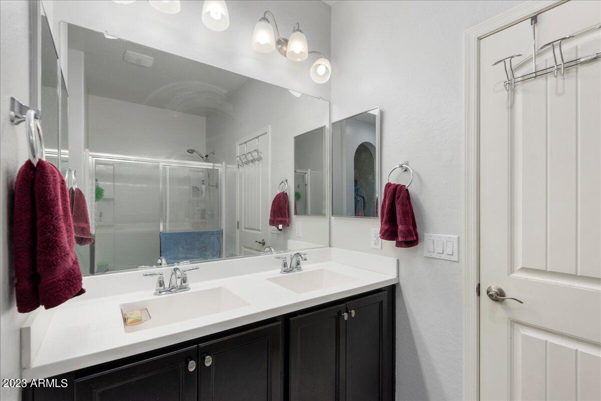 1367 S COUNTRY CLUB Drive, 1089