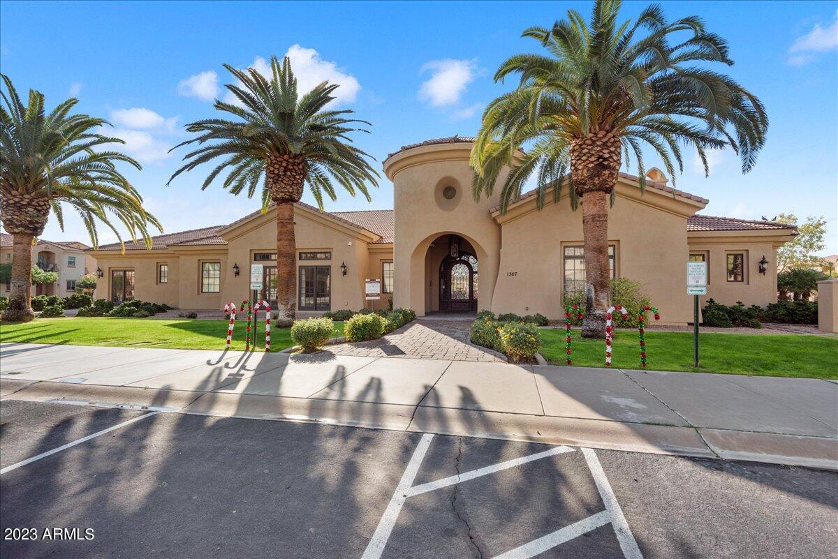 1367 S COUNTRY CLUB Drive, 1089