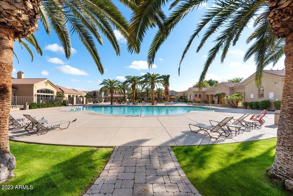1367 S COUNTRY CLUB Drive, 1089