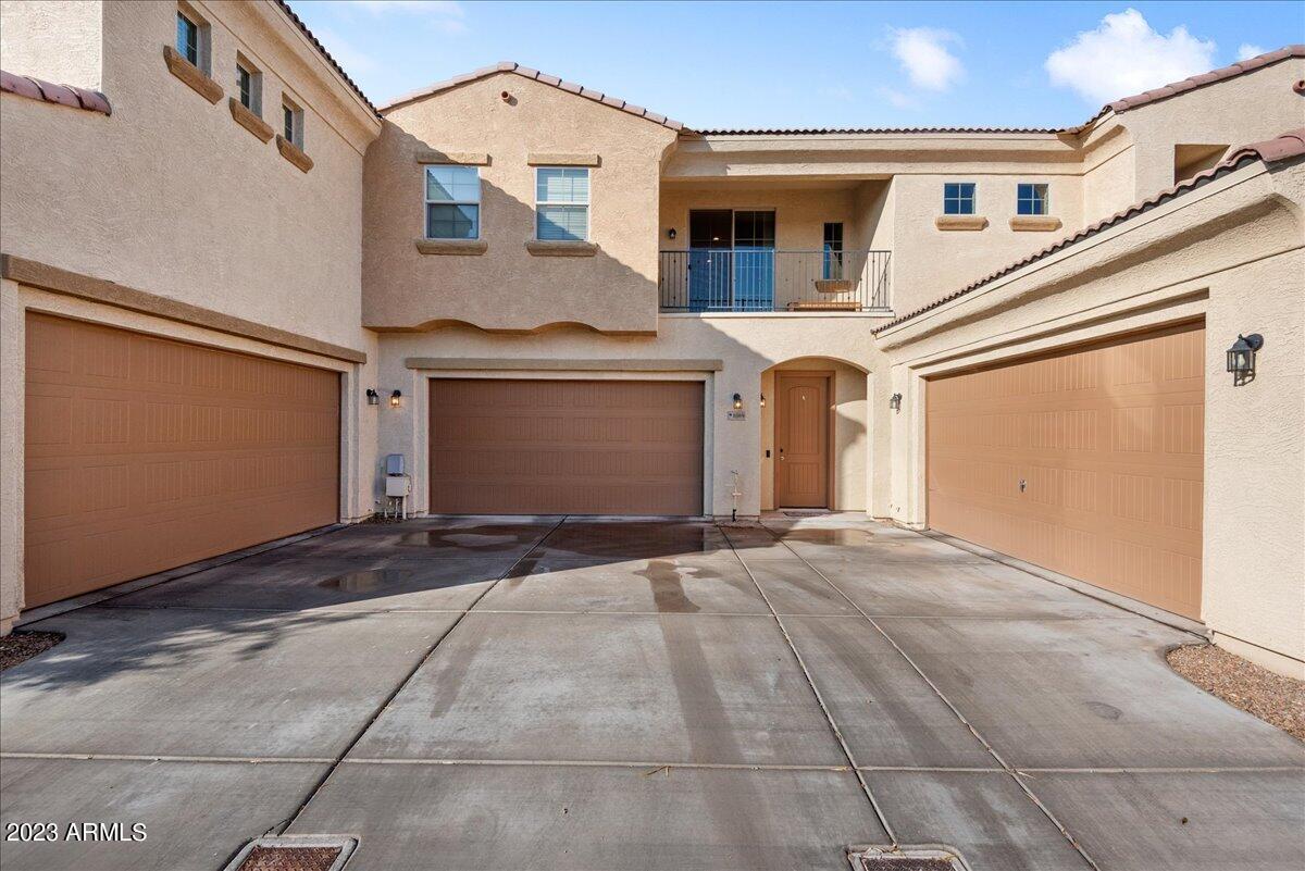1367 S COUNTRY CLUB Drive, 1089
