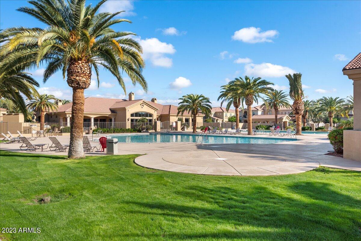 1367 S COUNTRY CLUB Drive, 1089