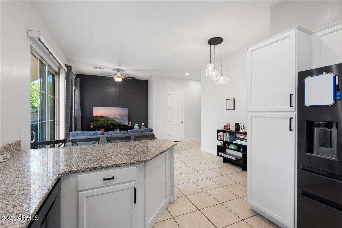 1367 S COUNTRY CLUB Drive, 1089