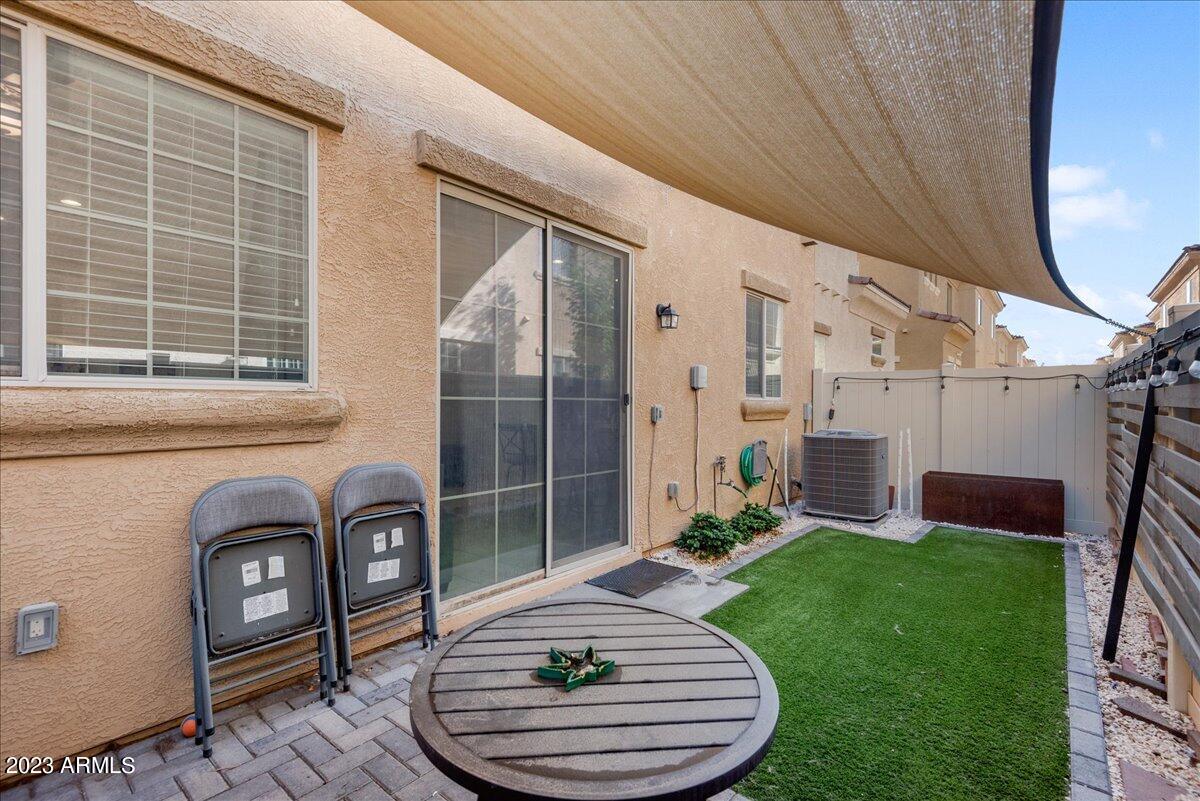 1367 S COUNTRY CLUB Drive, 1089