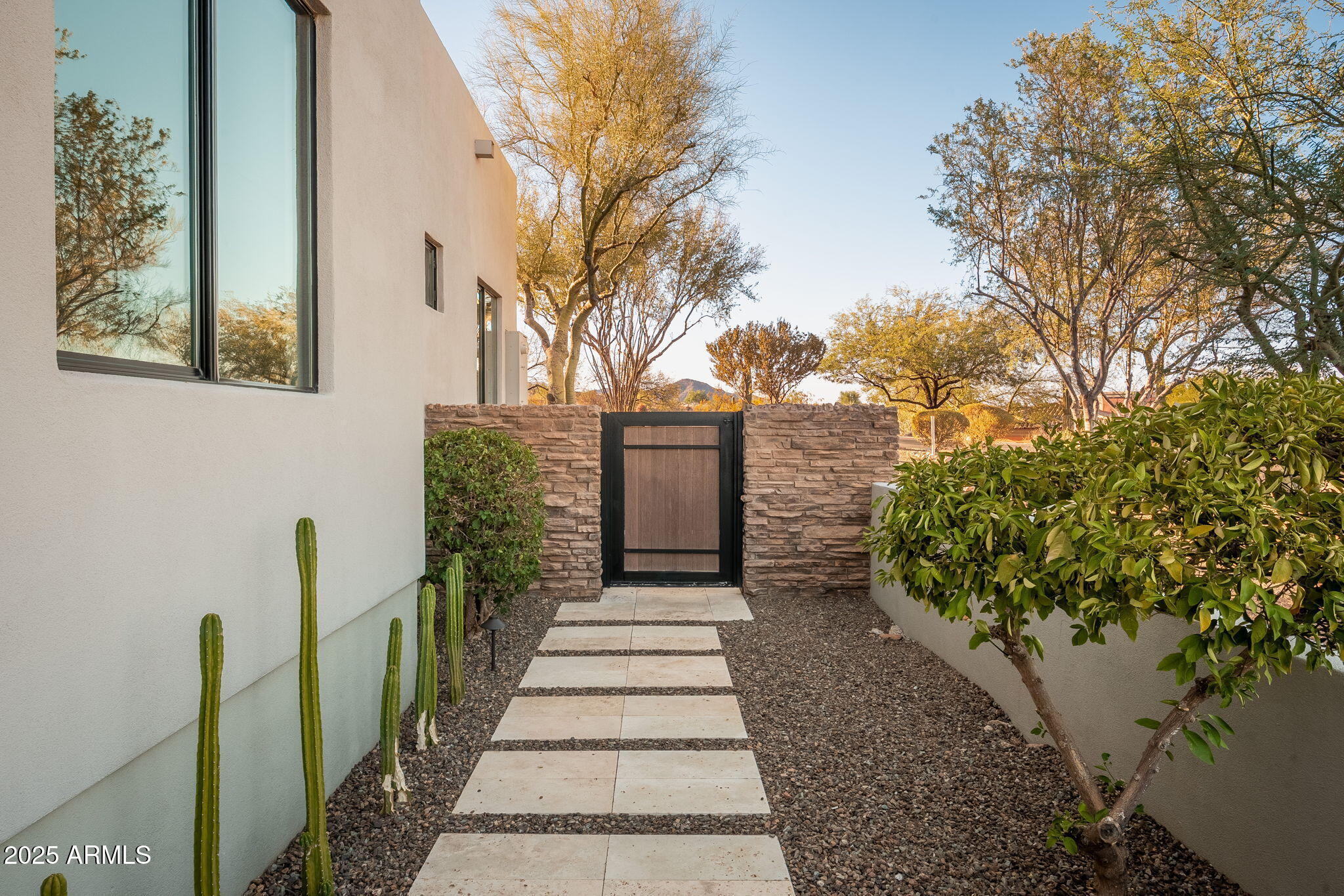 15217 E CHOLLA CREST Trail