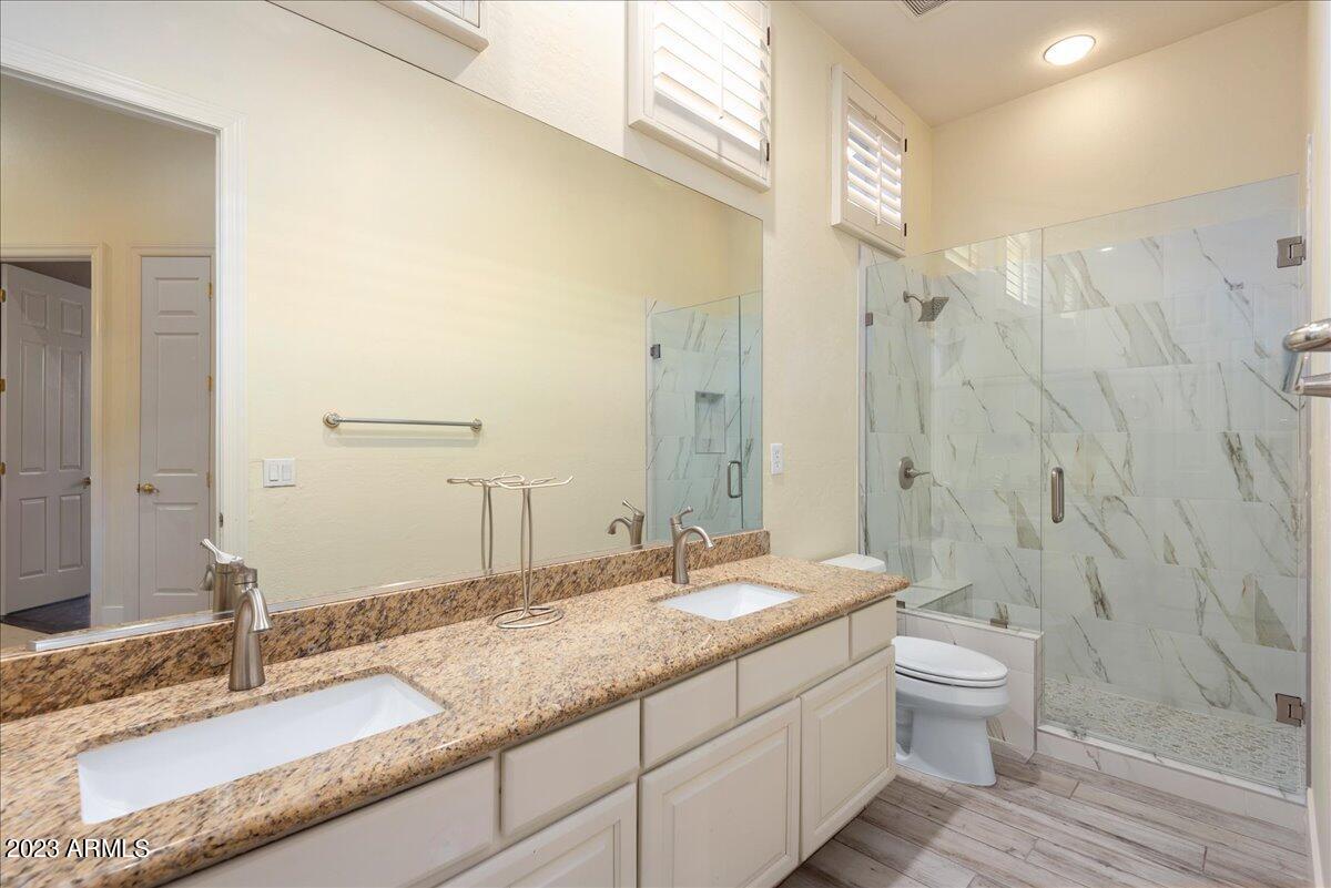 8432 E DIAMOND RIM Drive