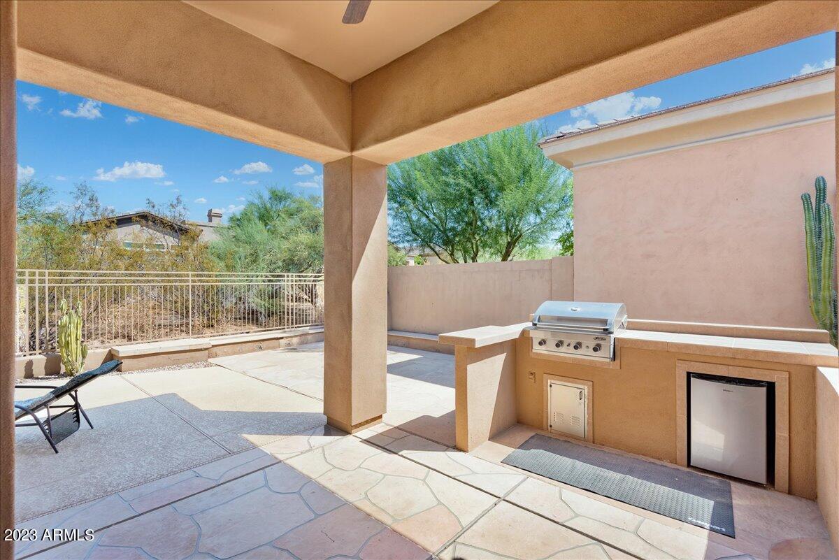 8432 E DIAMOND RIM Drive