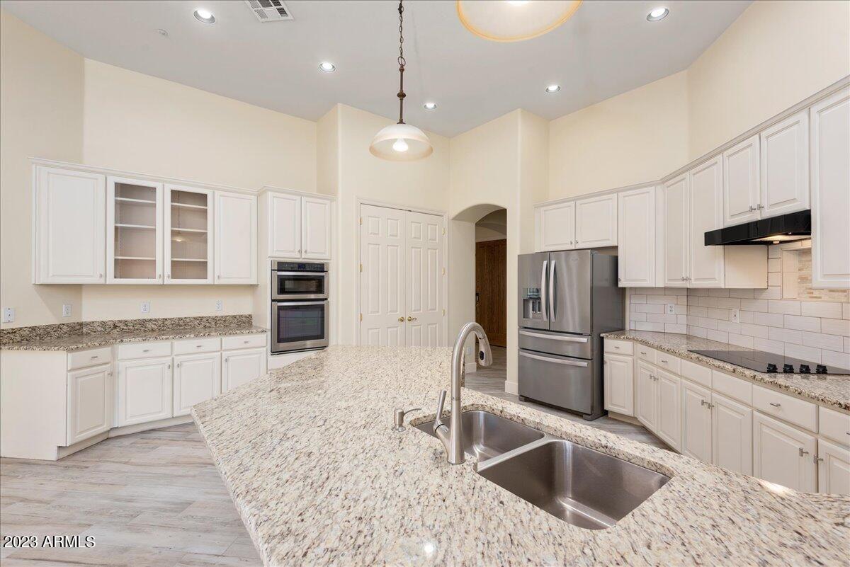 8432 E DIAMOND RIM Drive