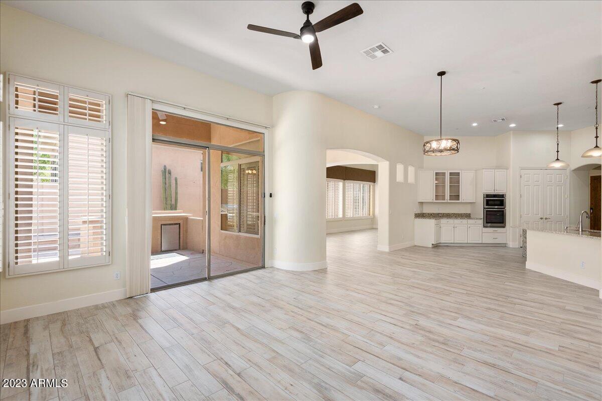 8432 E DIAMOND RIM Drive