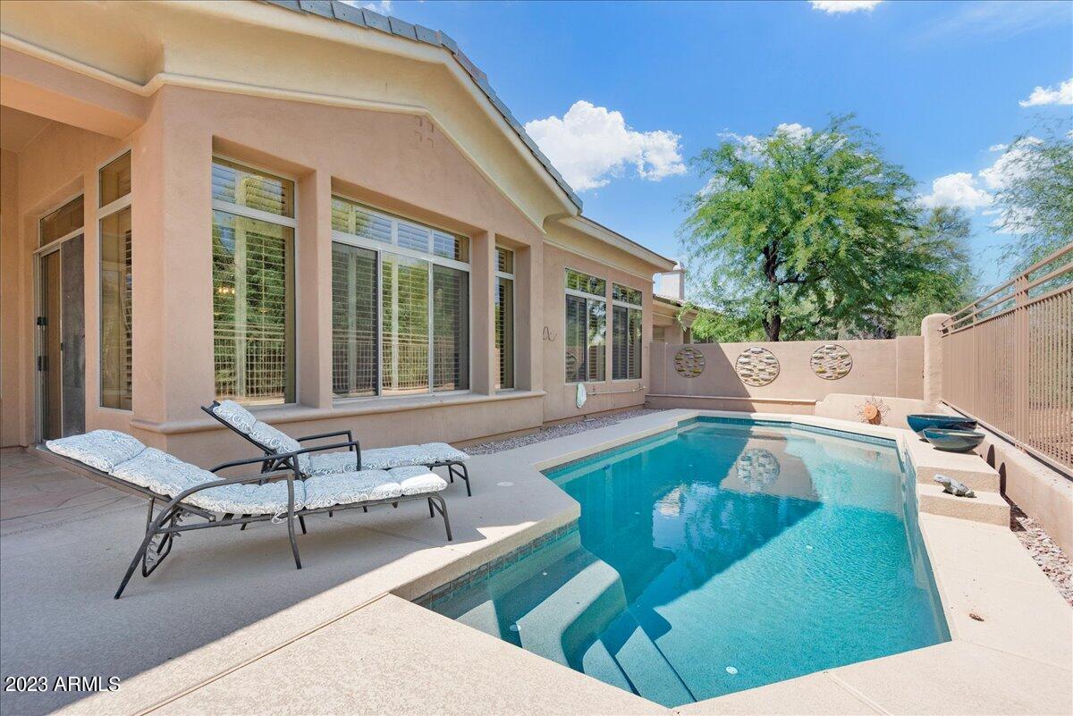 8432 E DIAMOND RIM Drive