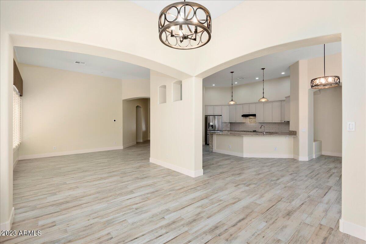 8432 E DIAMOND RIM Drive