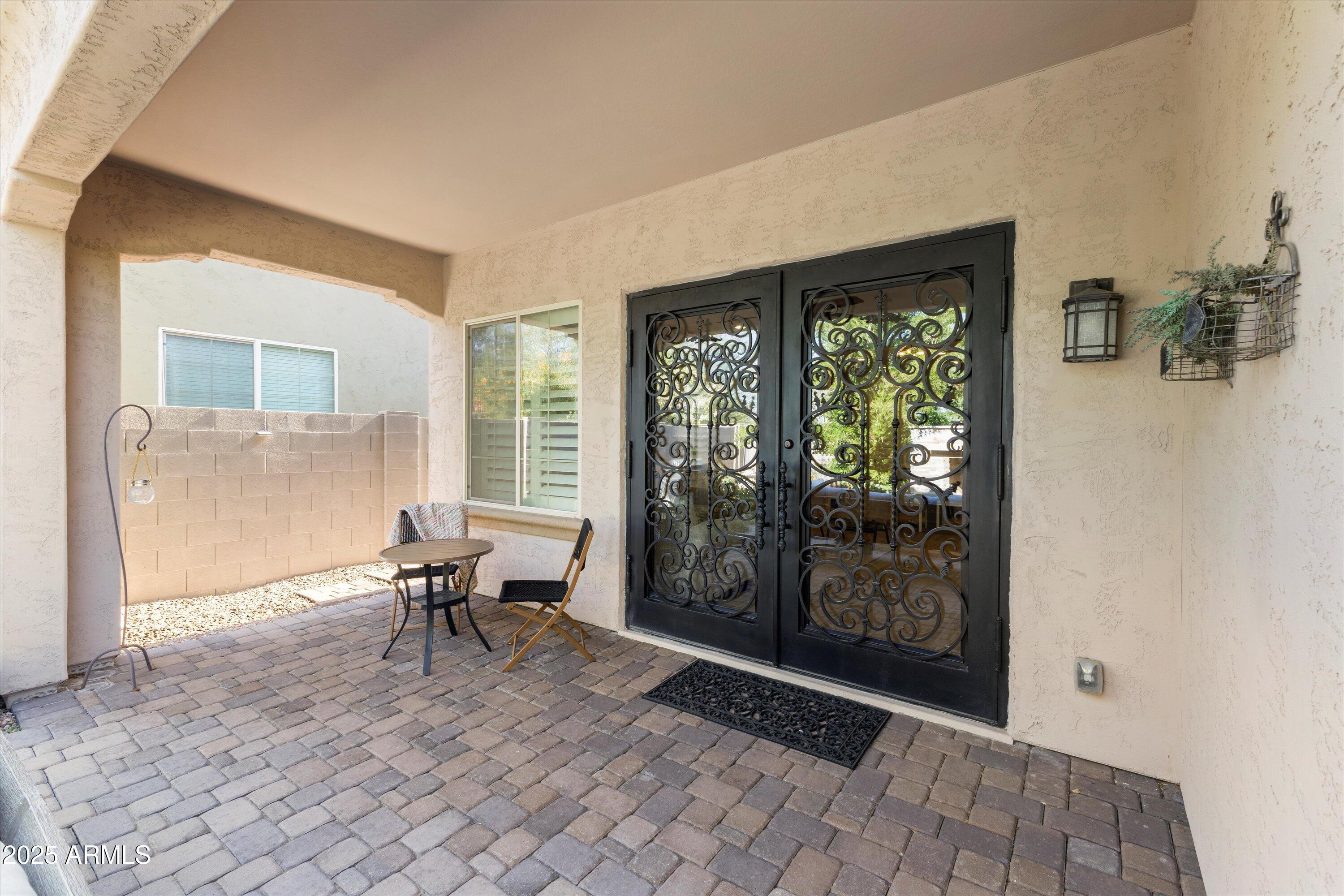 4622 E CASITAS DEL RIO Drive