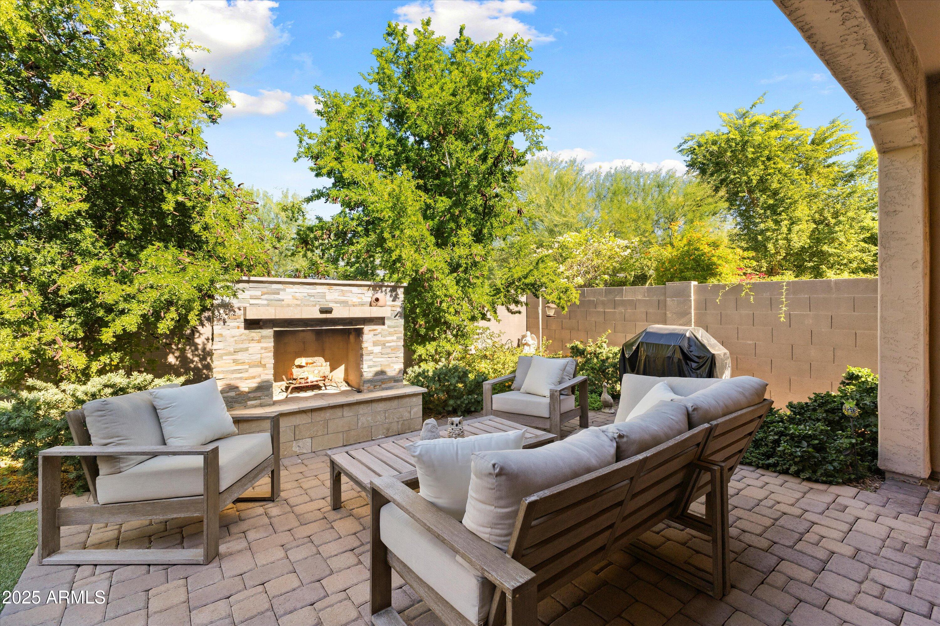 4622 E CASITAS DEL RIO Drive