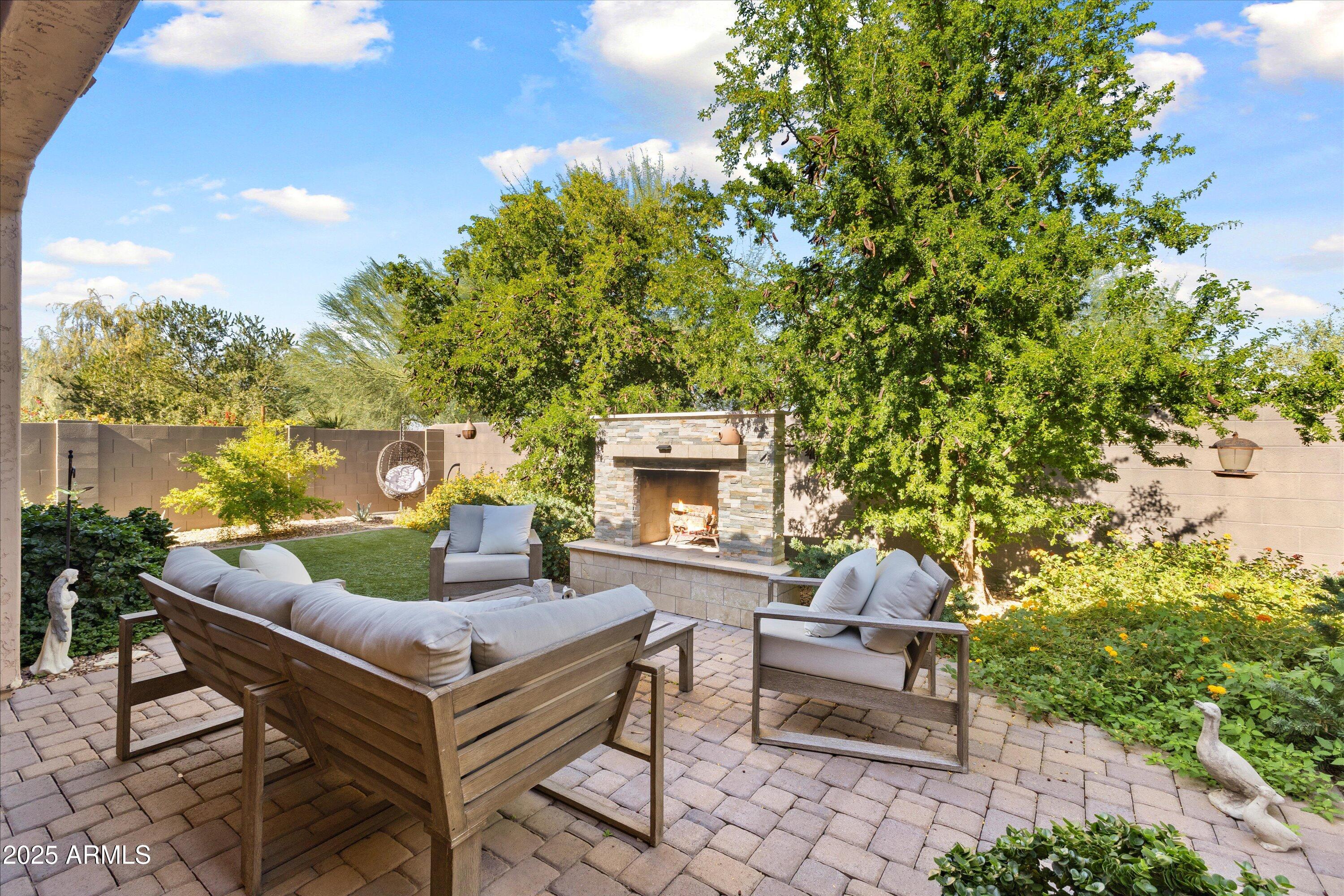 4622 E CASITAS DEL RIO Drive
