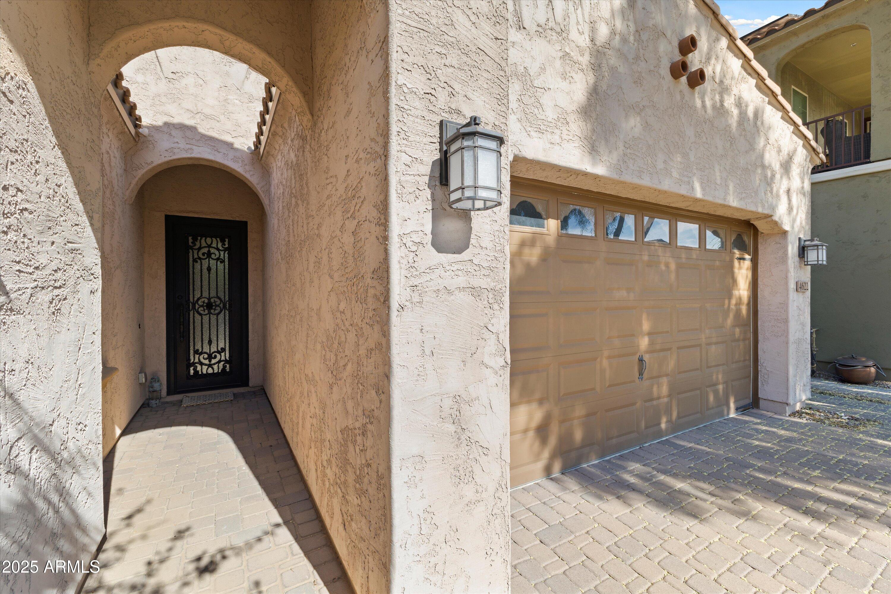 4622 E CASITAS DEL RIO Drive