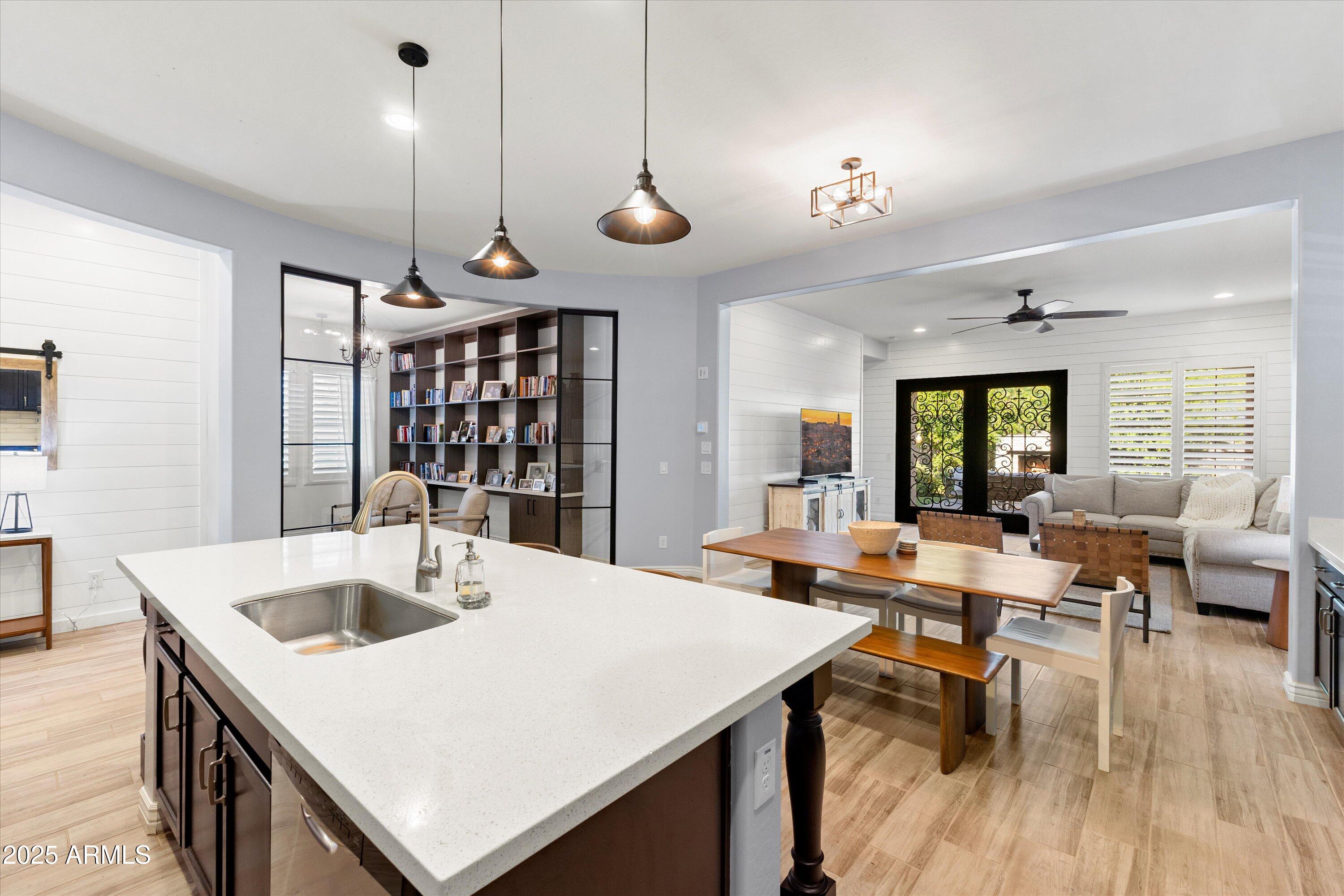4622 E CASITAS DEL RIO Drive