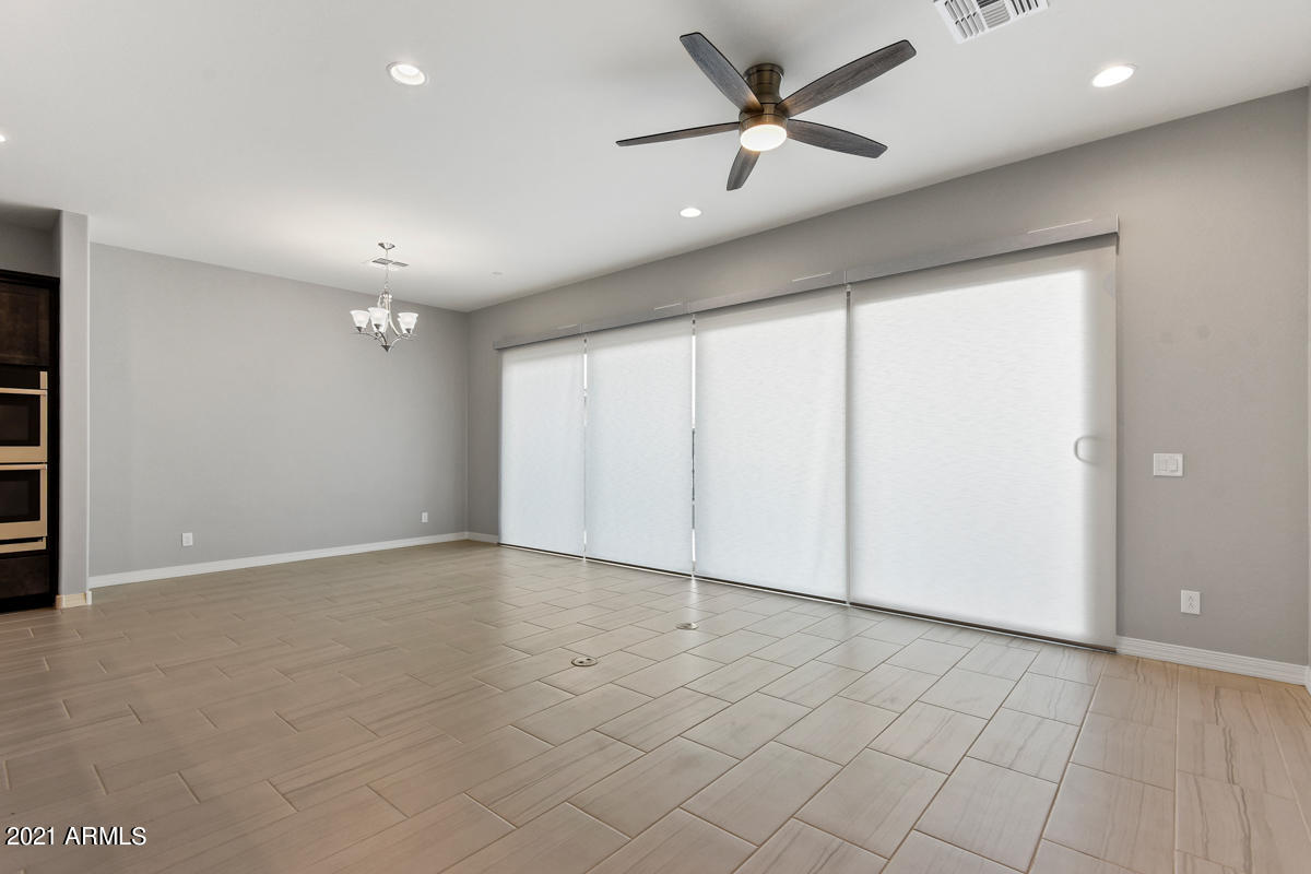 7440 E VIA DE LUNA Drive