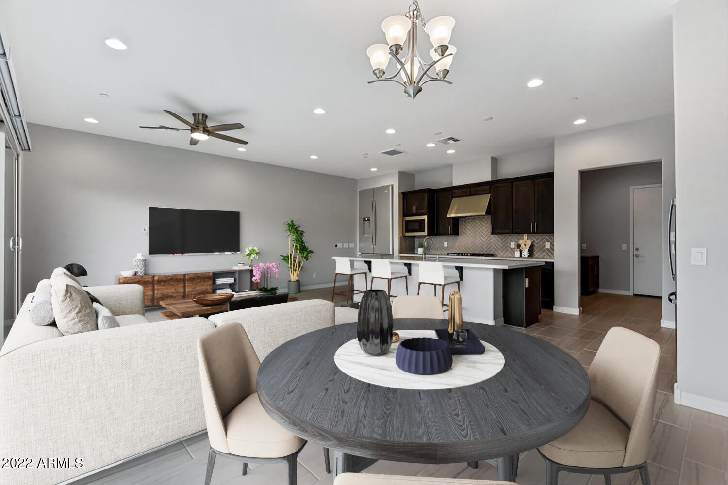 7440 E VIA DE LUNA Drive
