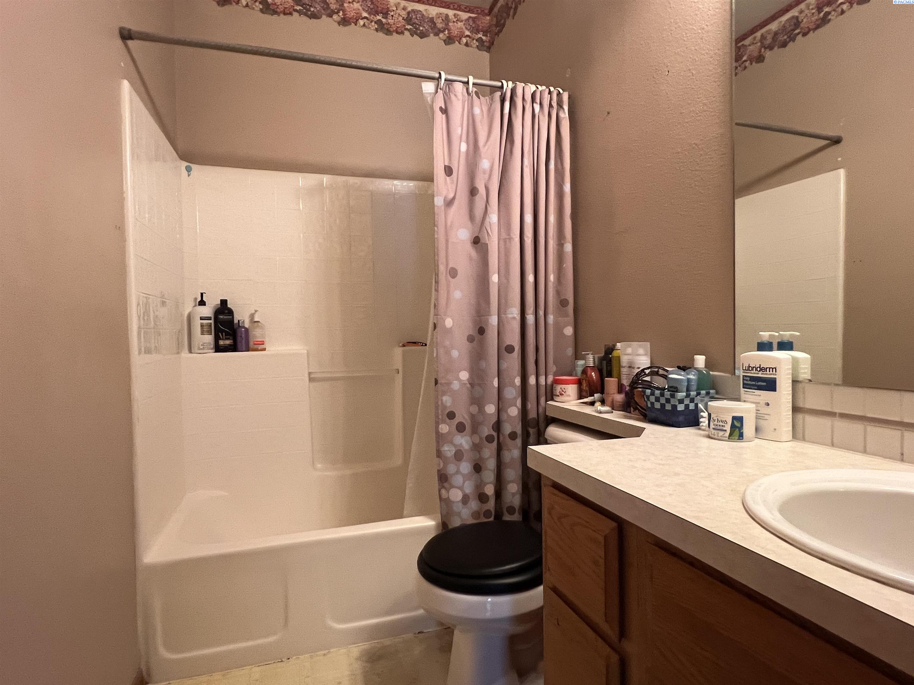 708 N Nevada Ct