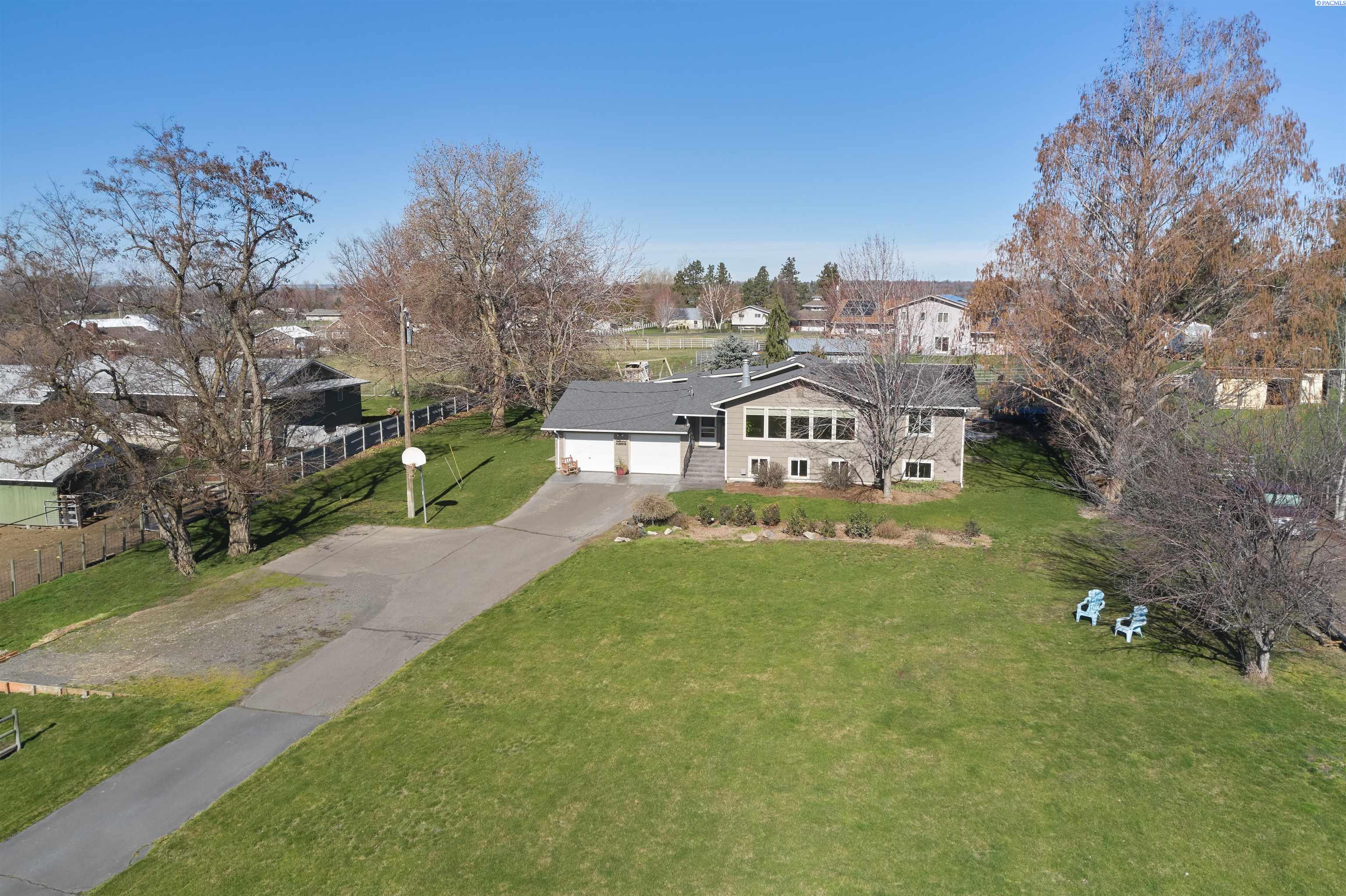 371 Hill Rd
