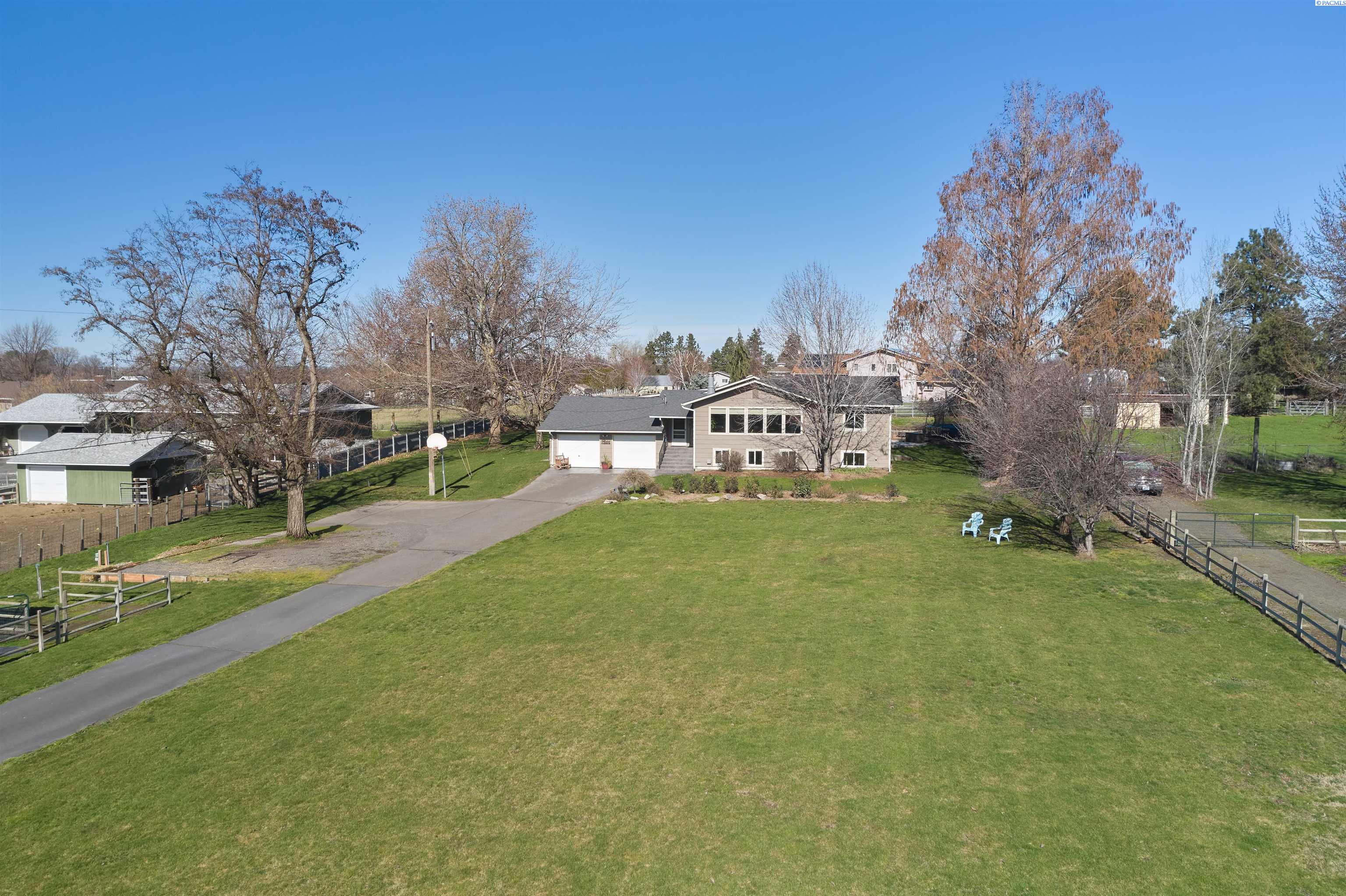371 Hill Rd