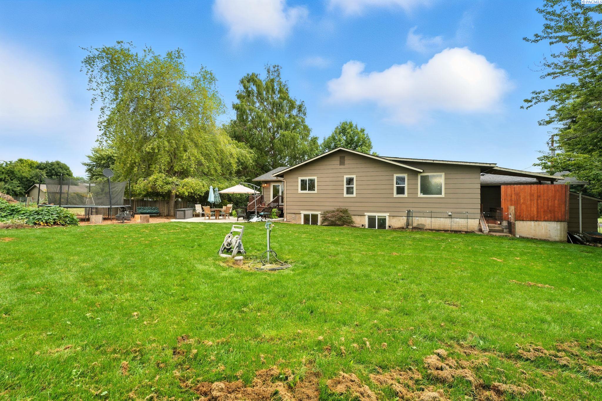 371 Hill Rd