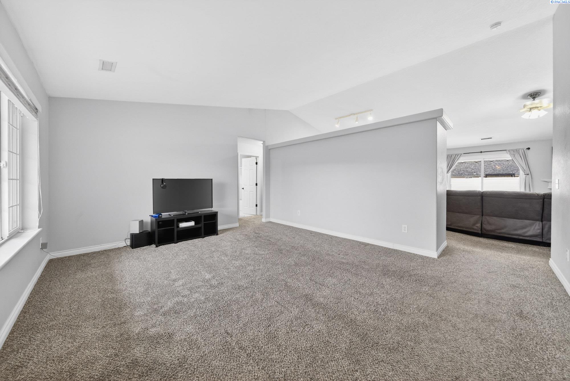 8117 Kootenay Ct