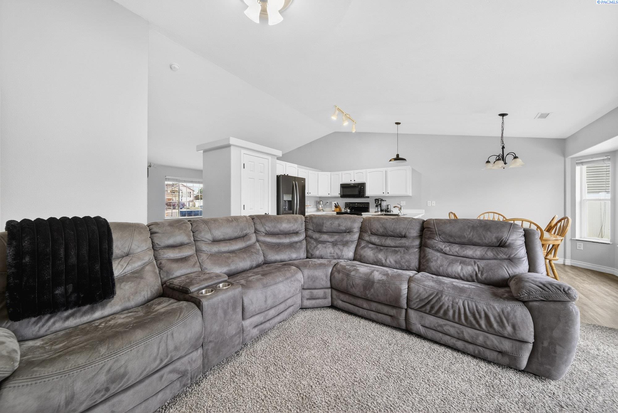 8117 Kootenay Ct