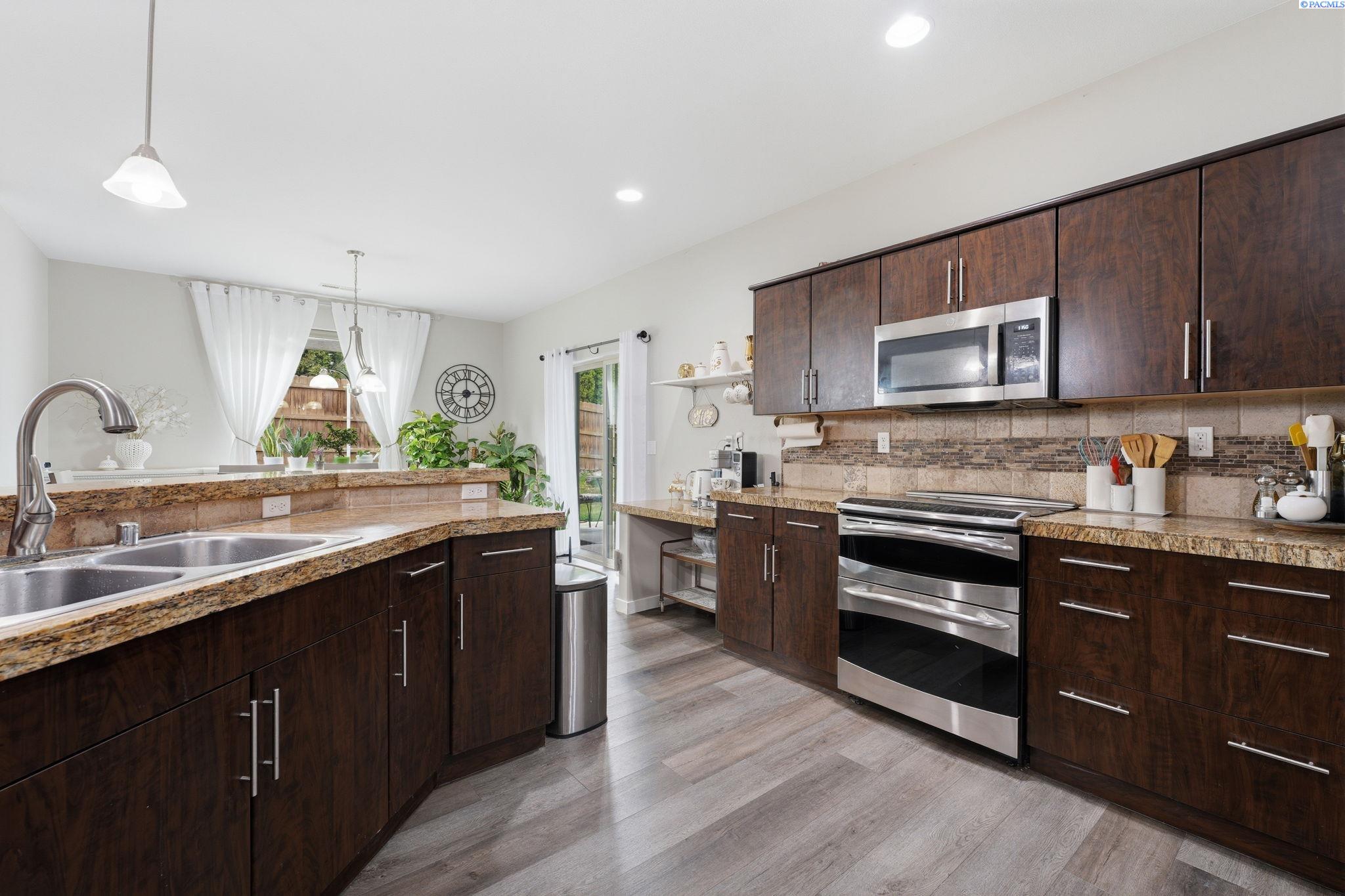 497 Charbonnueau Dr