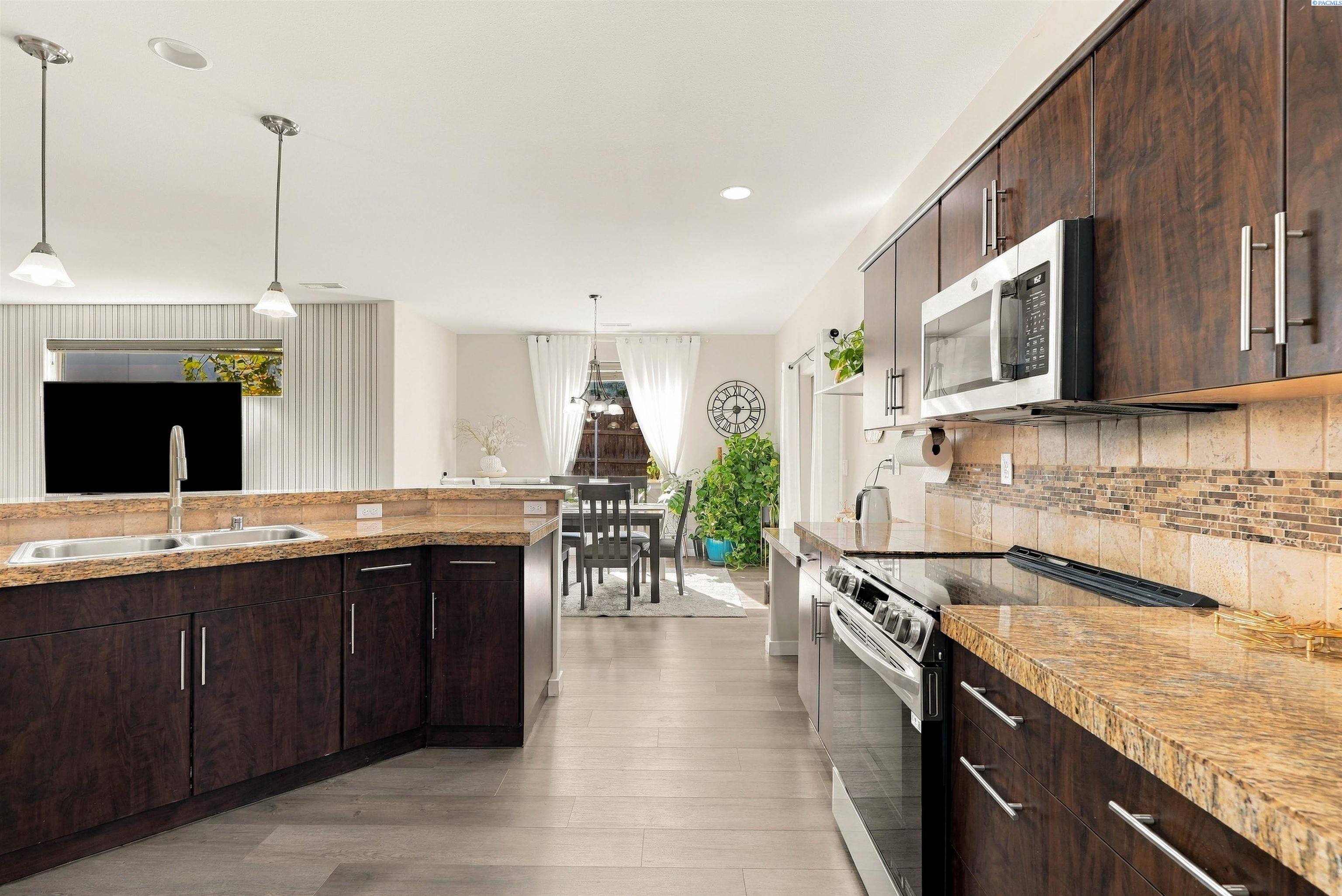 497 Charbonnueau Dr