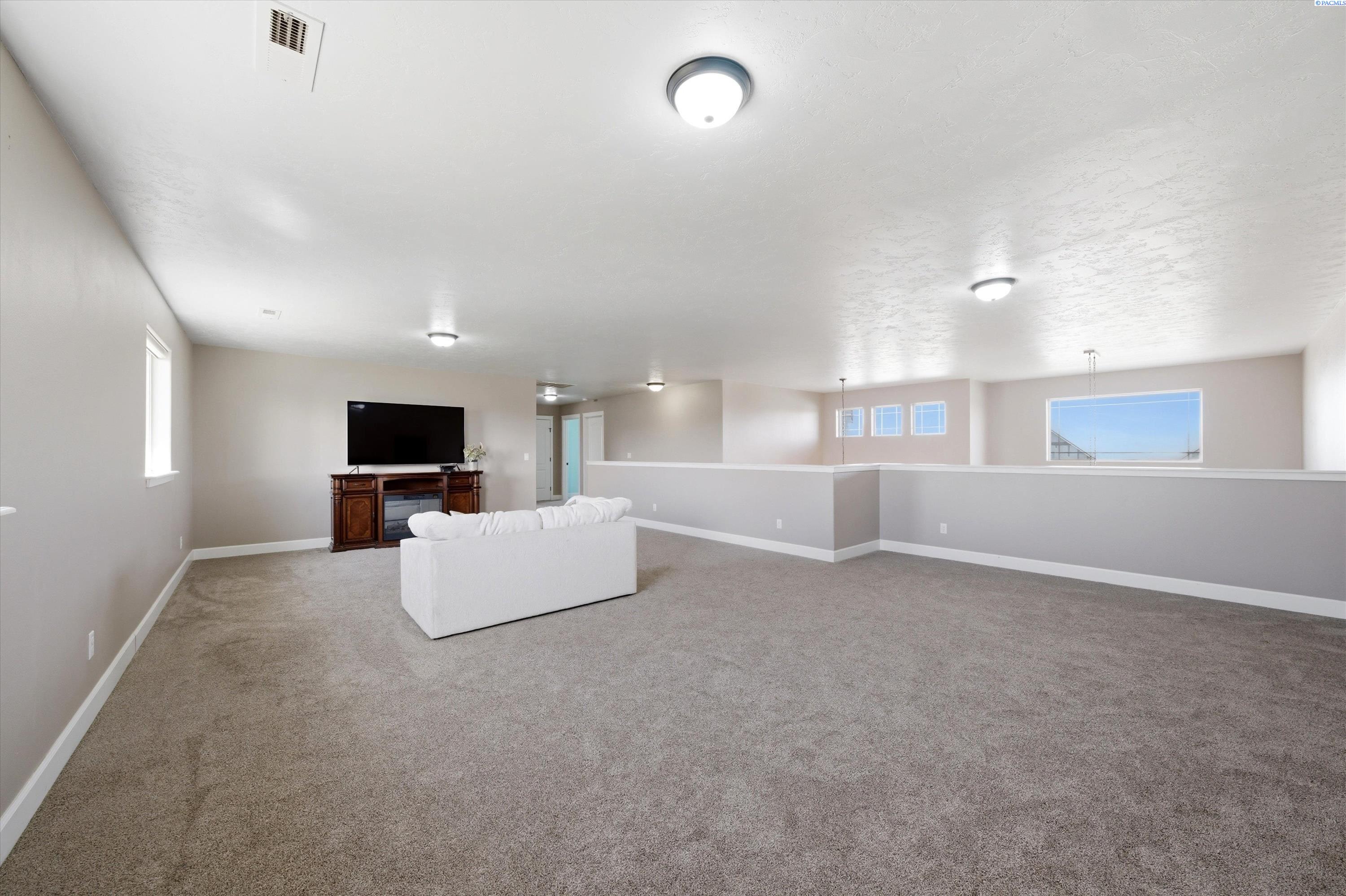 5714 Santa Fe Ln