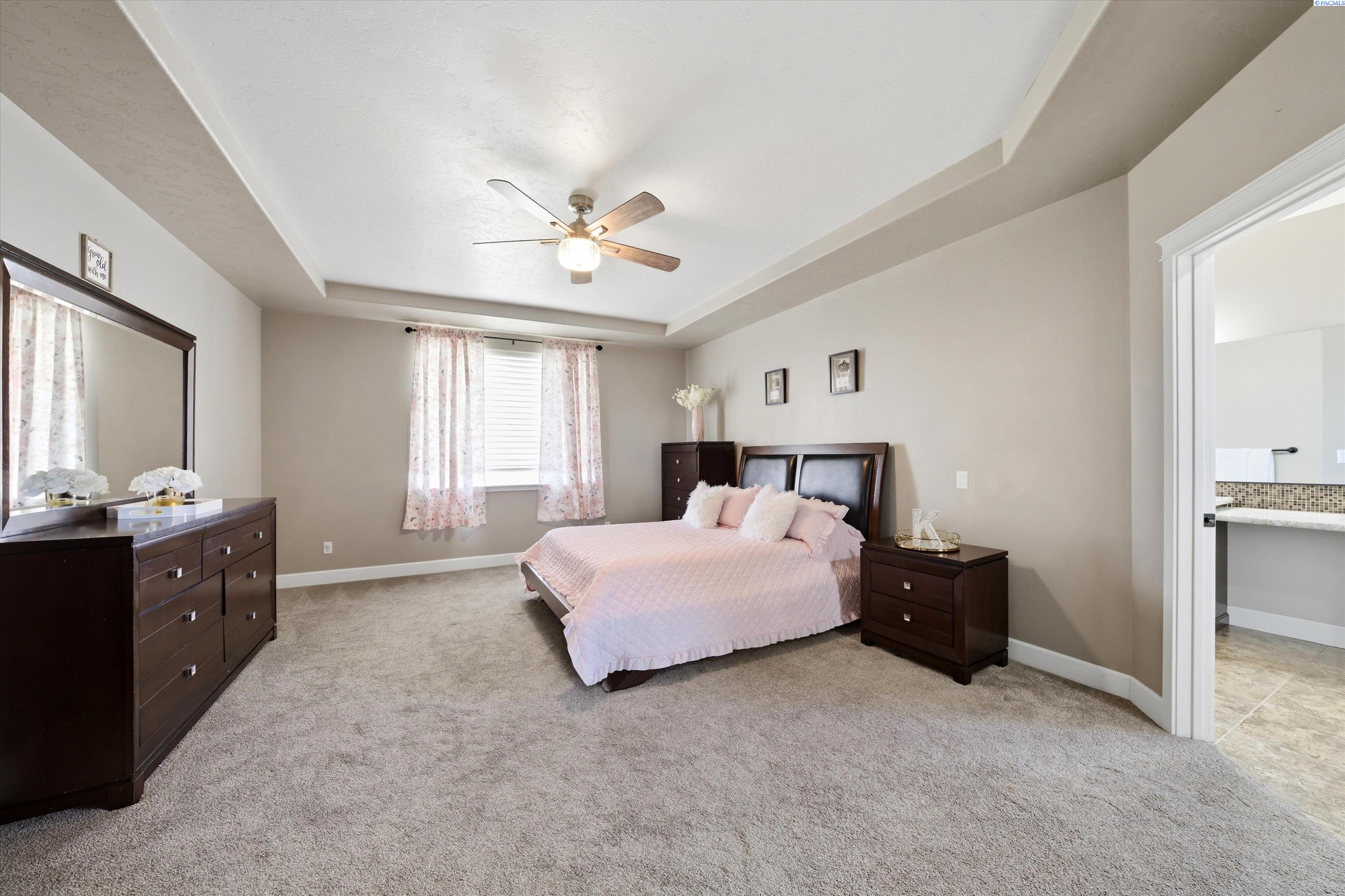 5714 Santa Fe Ln
