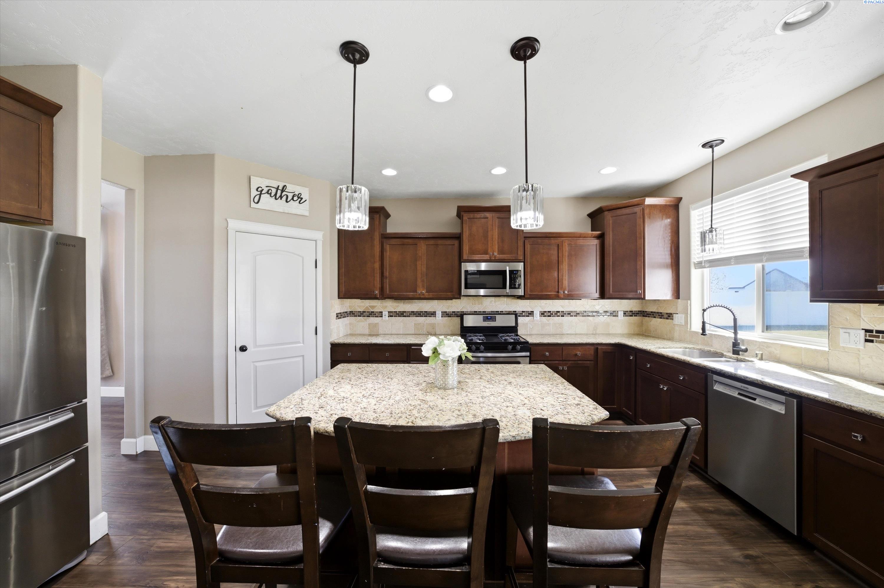 5714 Santa Fe Ln