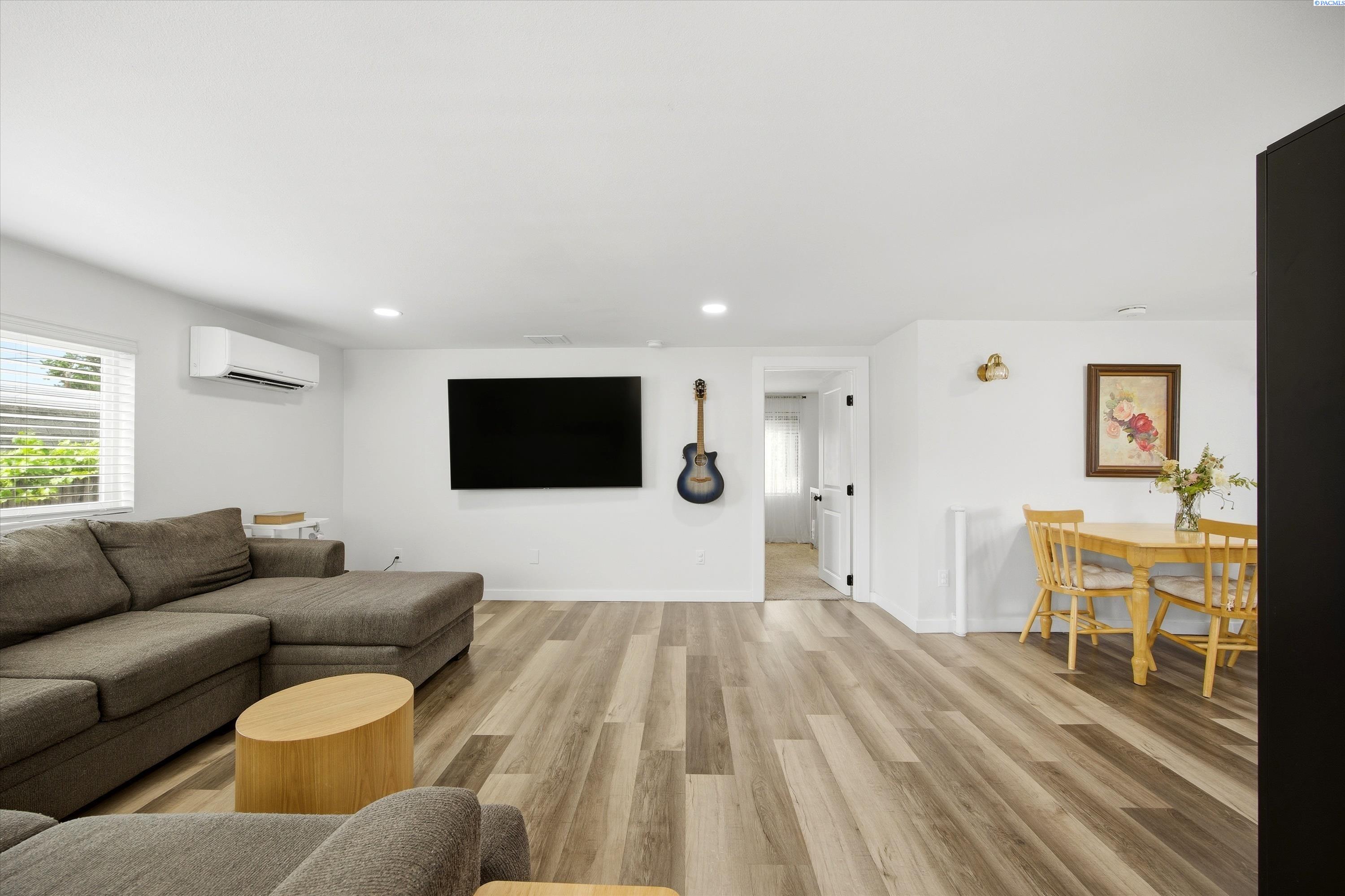 413 Snow Ave