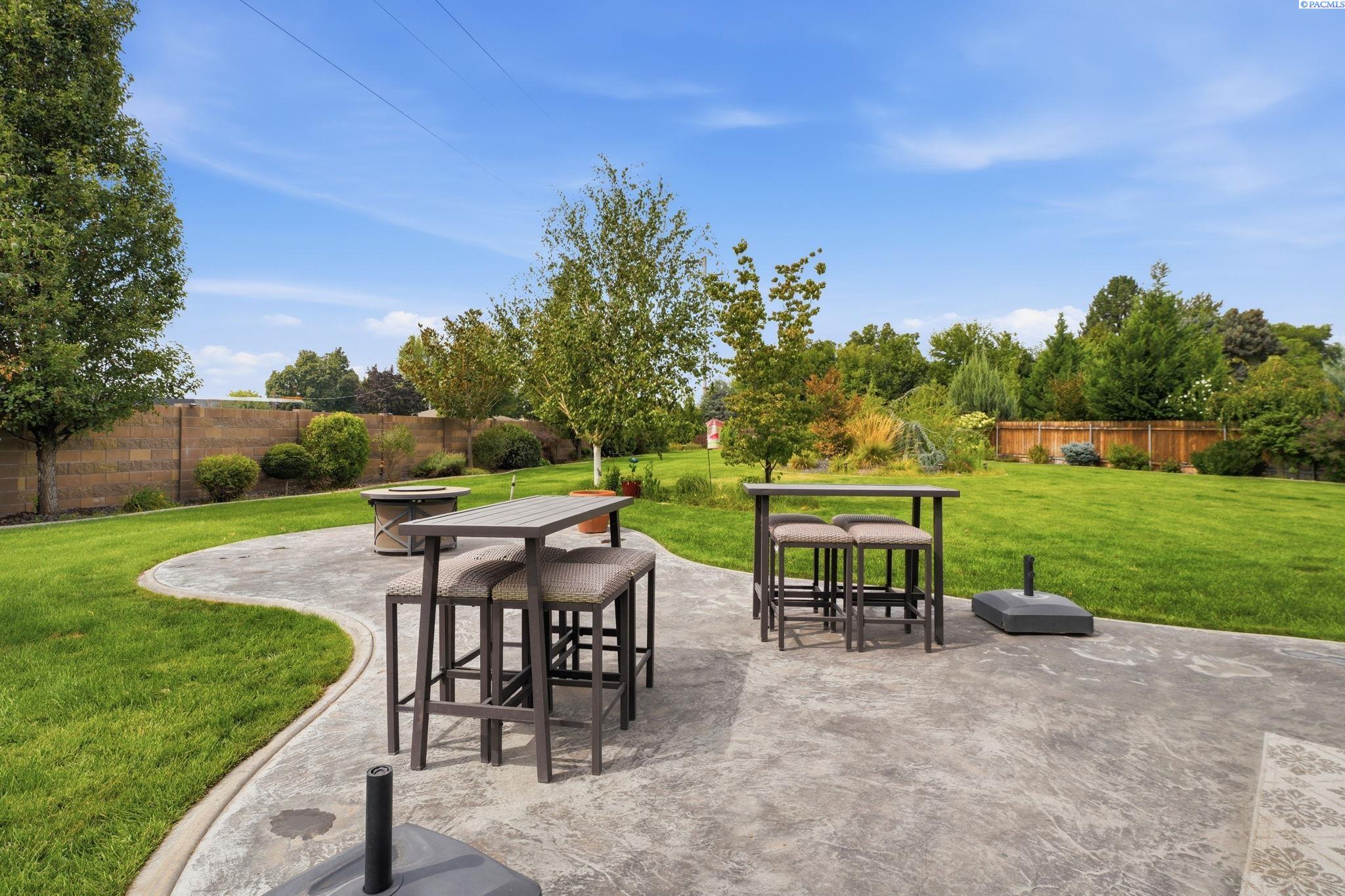 1500 Steele ct