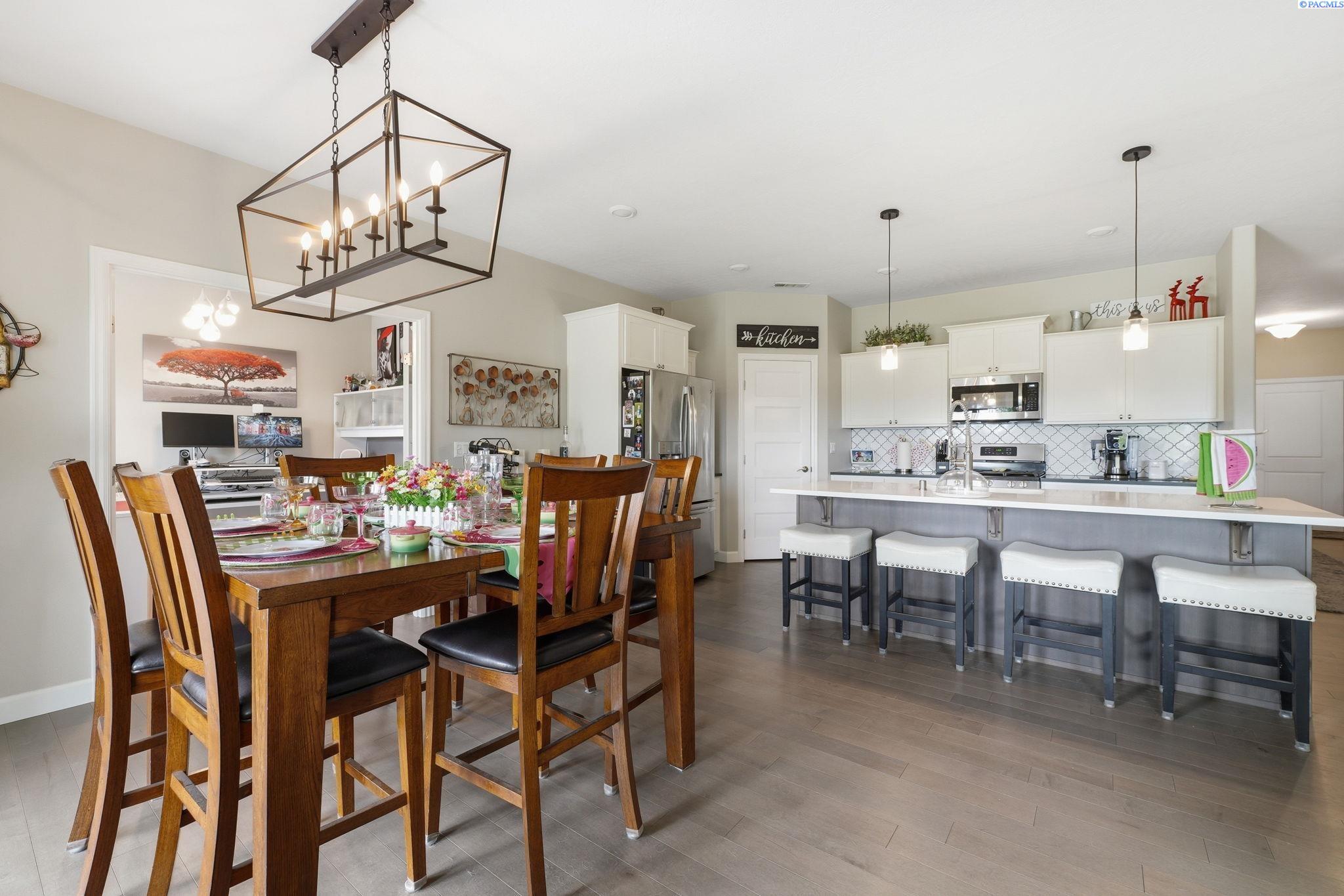 1500 Steele ct