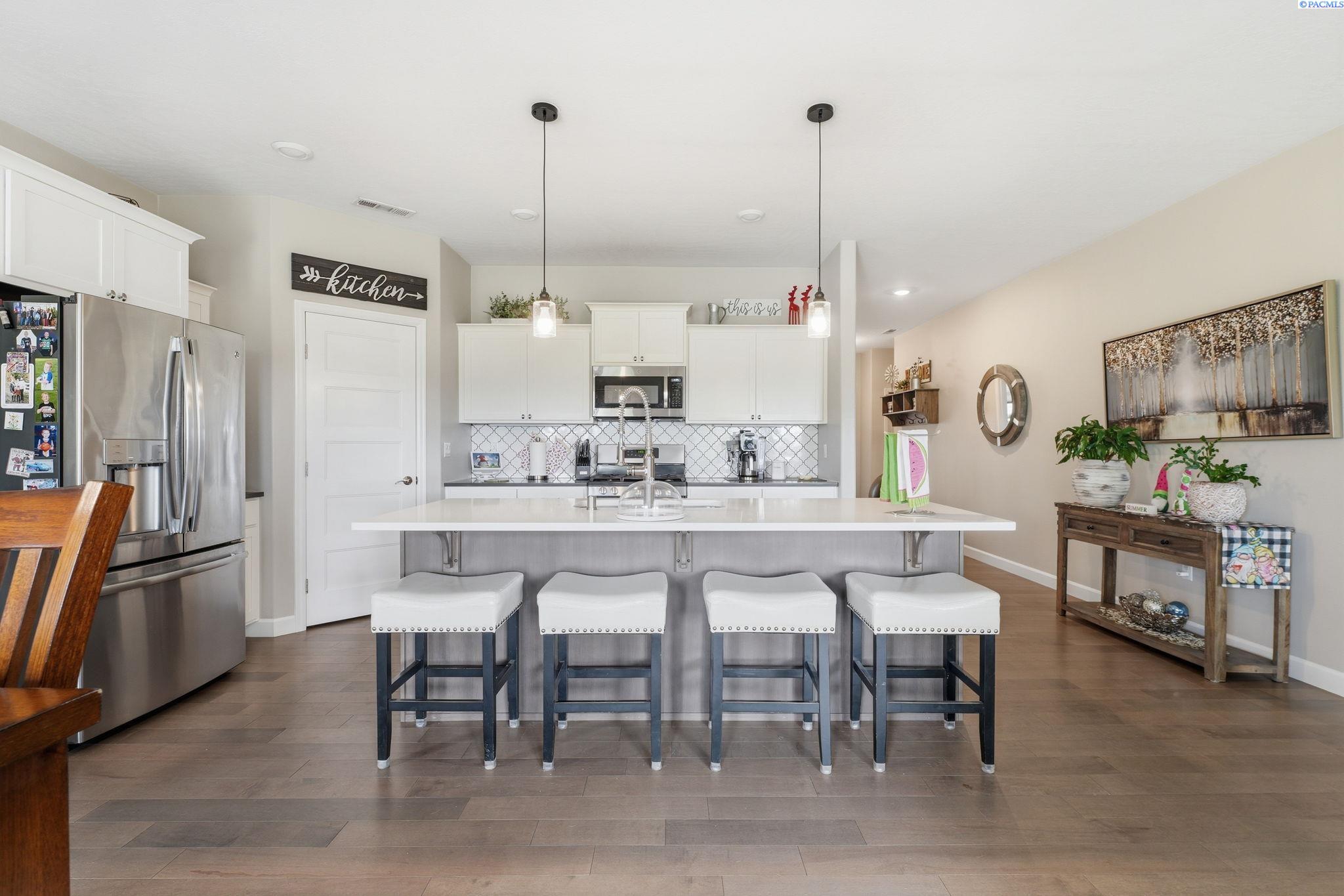 1500 Steele ct