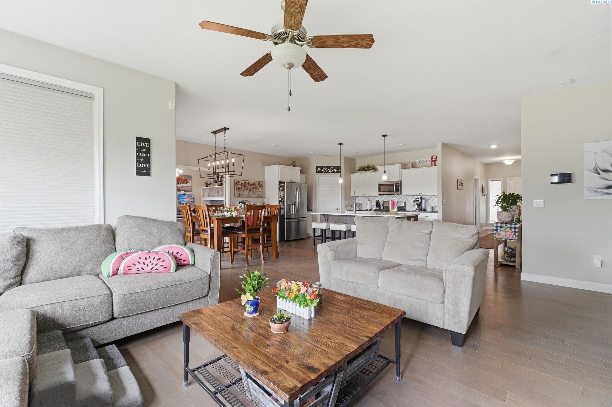 1500 Steele ct