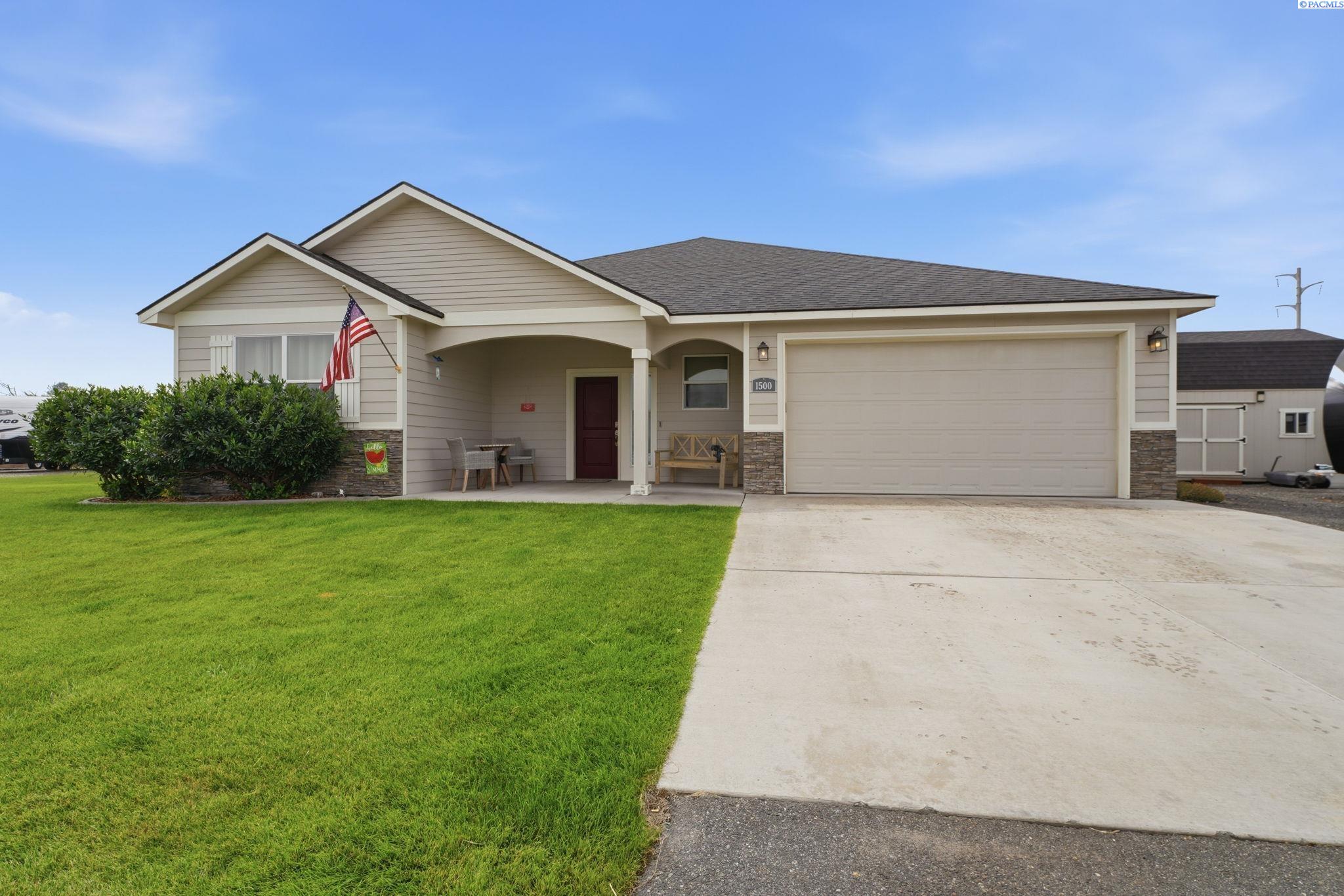 1500 Steele ct