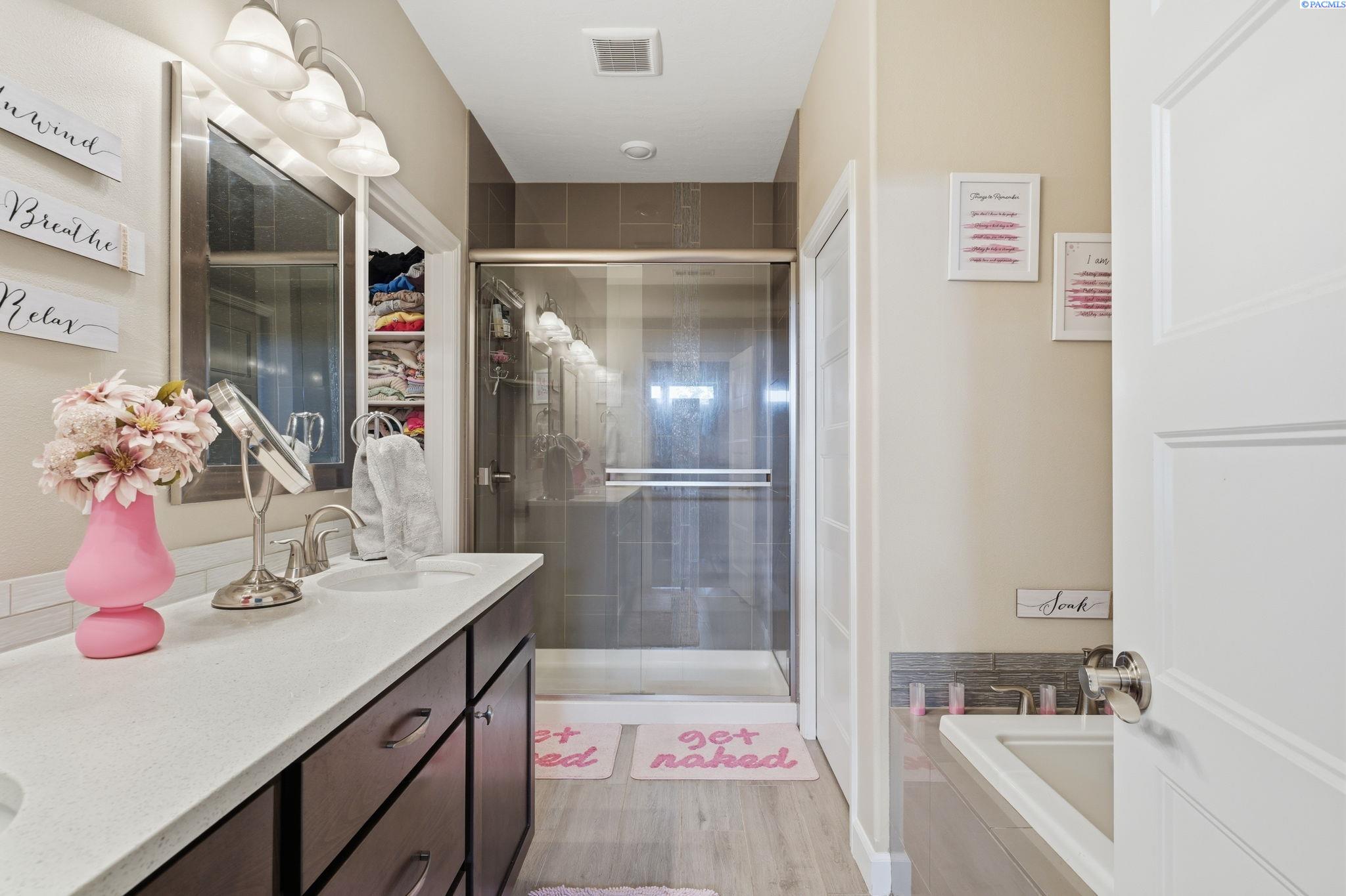1500 Steele ct