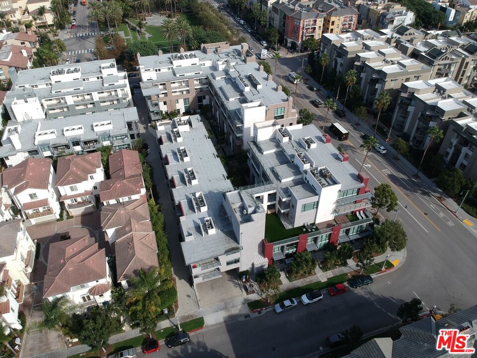 13045 PACIFIC PROMENADE Unit: 305