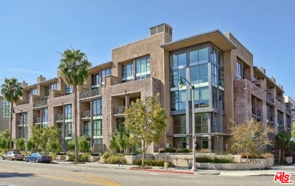 13045 PACIFIC PROMENADE Unit: 305