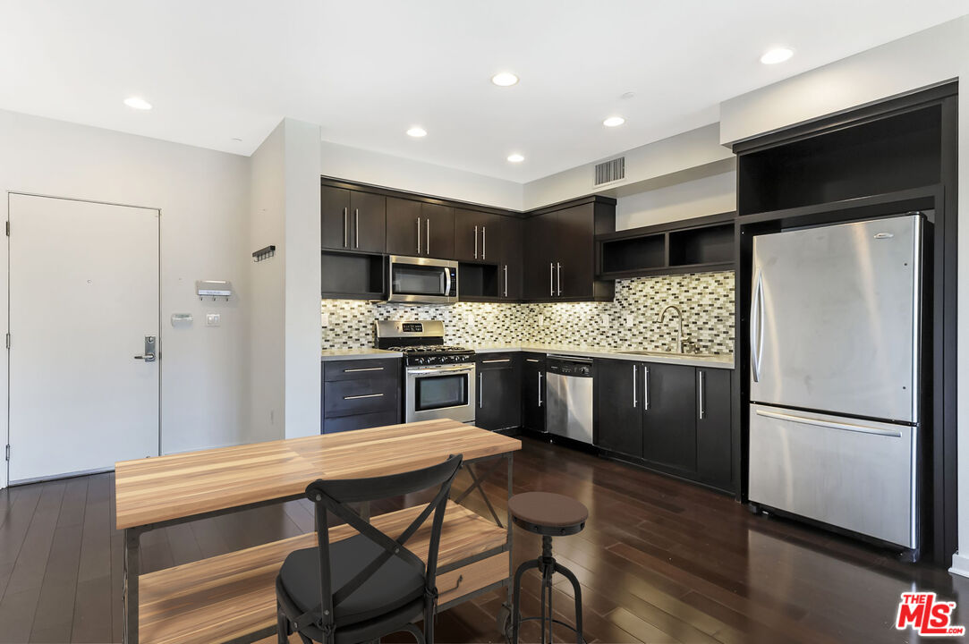 13045 PACIFIC PROMENADE Unit: 305