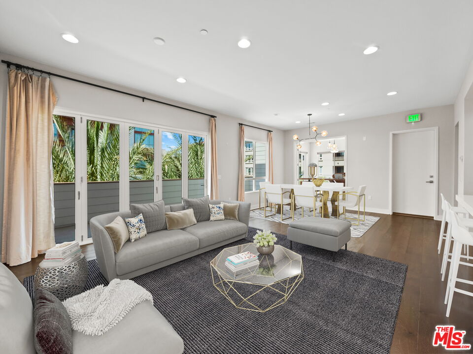 5695 GOLDENEYE CT Unit: 2