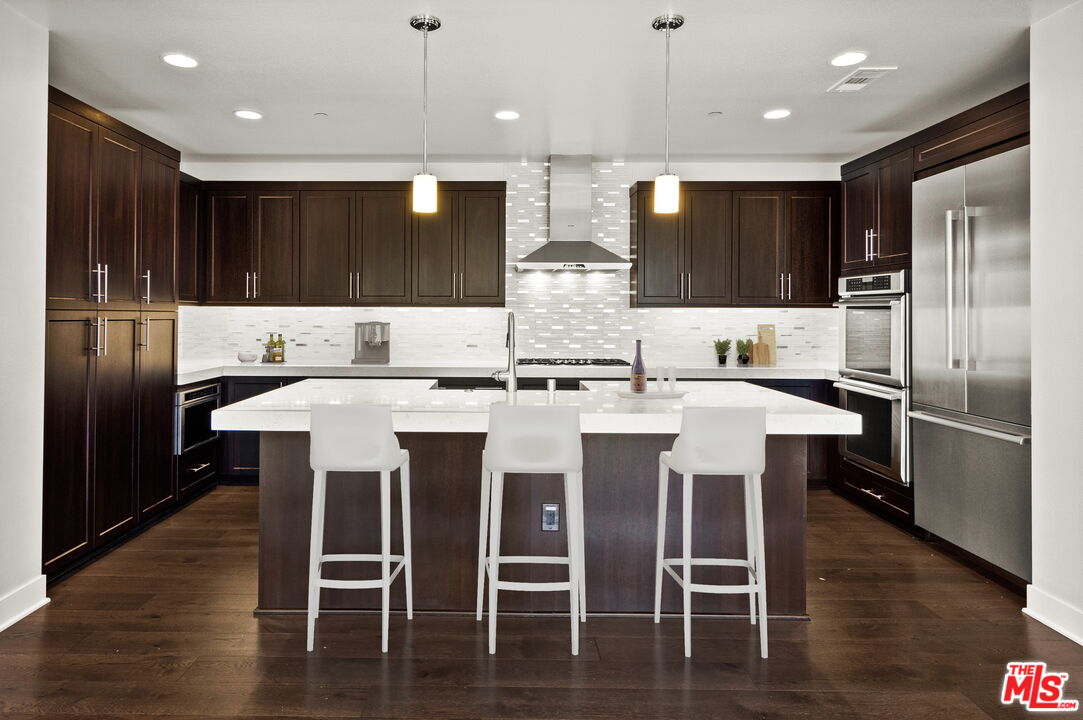 5695 GOLDENEYE CT Unit: 2