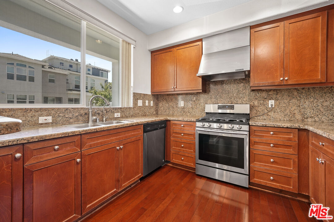 6020 CELEDON CRK Unit: 9