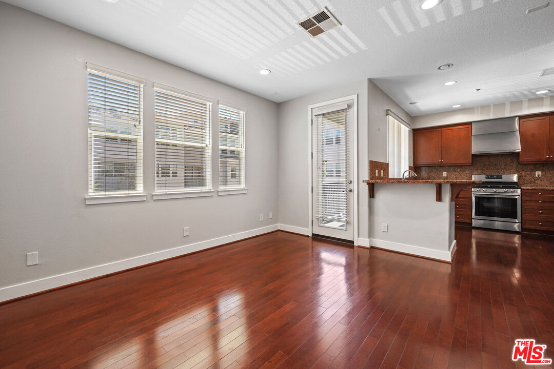 6020 CELEDON CRK Unit: 9