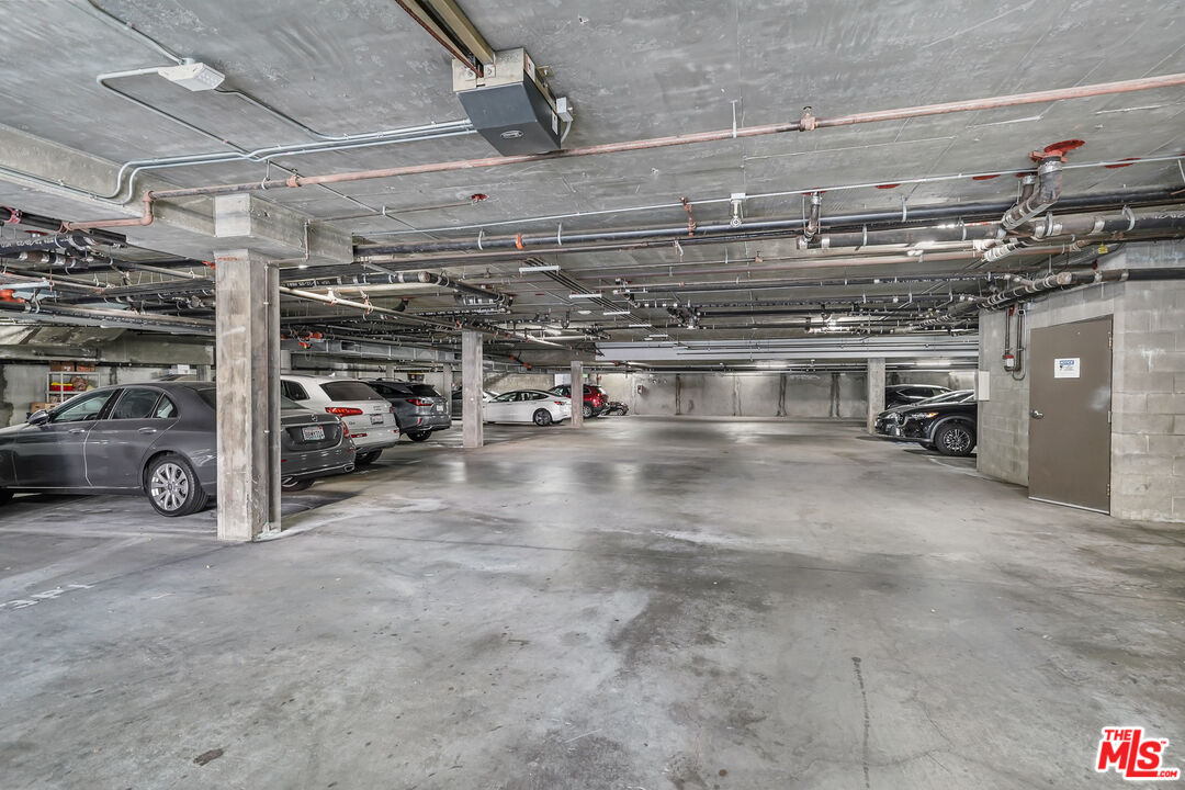 1920 Malcolm Ave Unit: 401