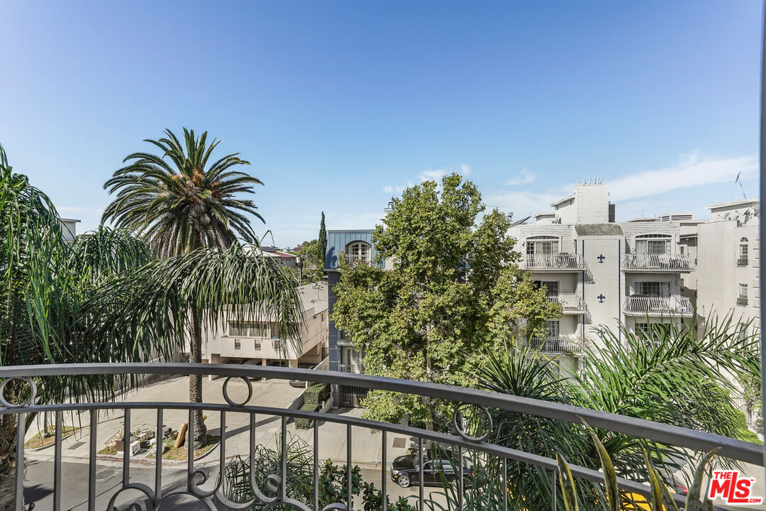 1920 Malcolm Ave Unit: 401